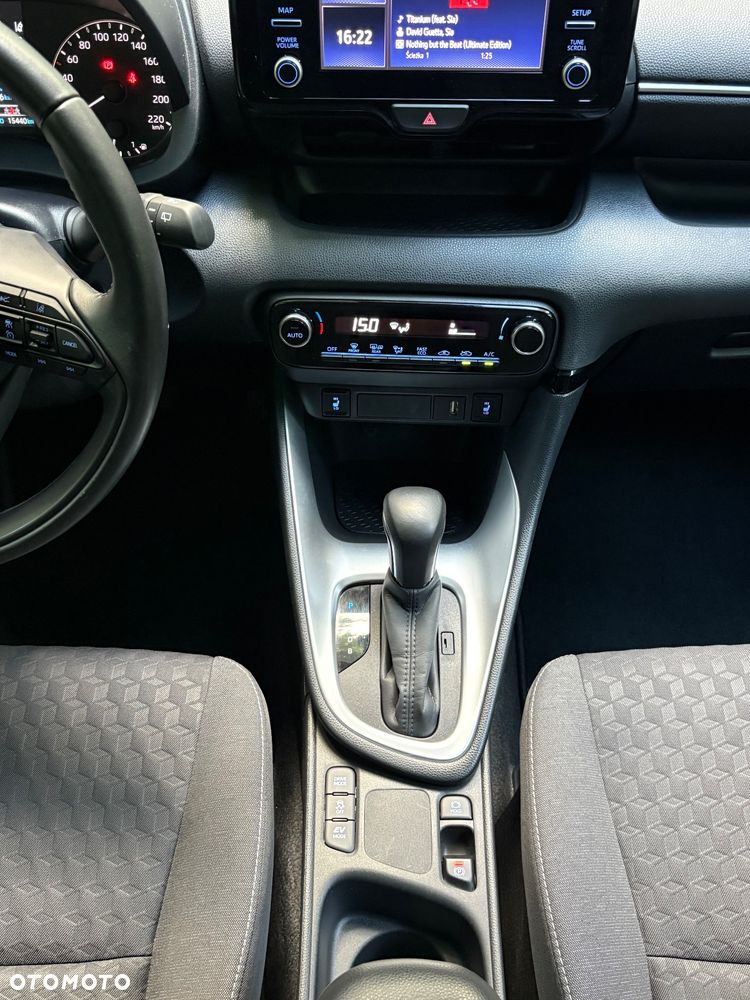 Toyota Yaris - 12