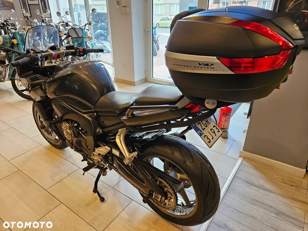 Yamaha FZ - 6