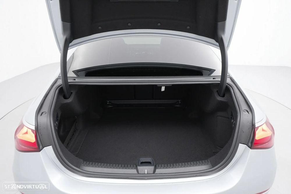 Mercedes-Benz E 220 d 9G-TRONIC Edition AMG Line - 33