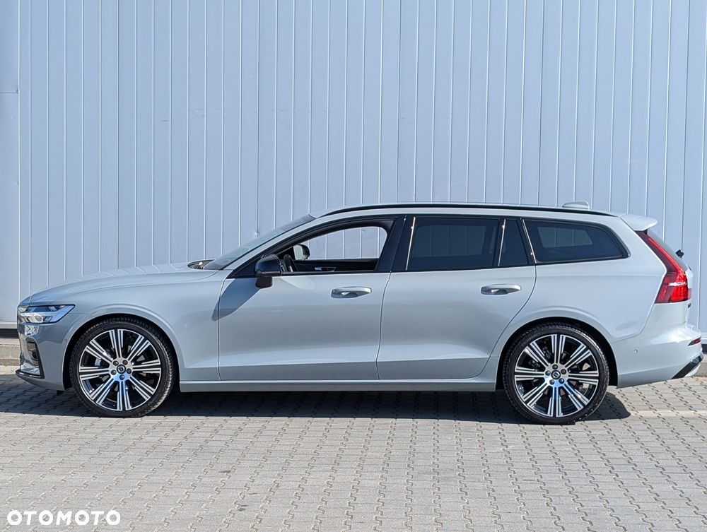 Volvo V60 B4 B DKG Plus Dark - 8