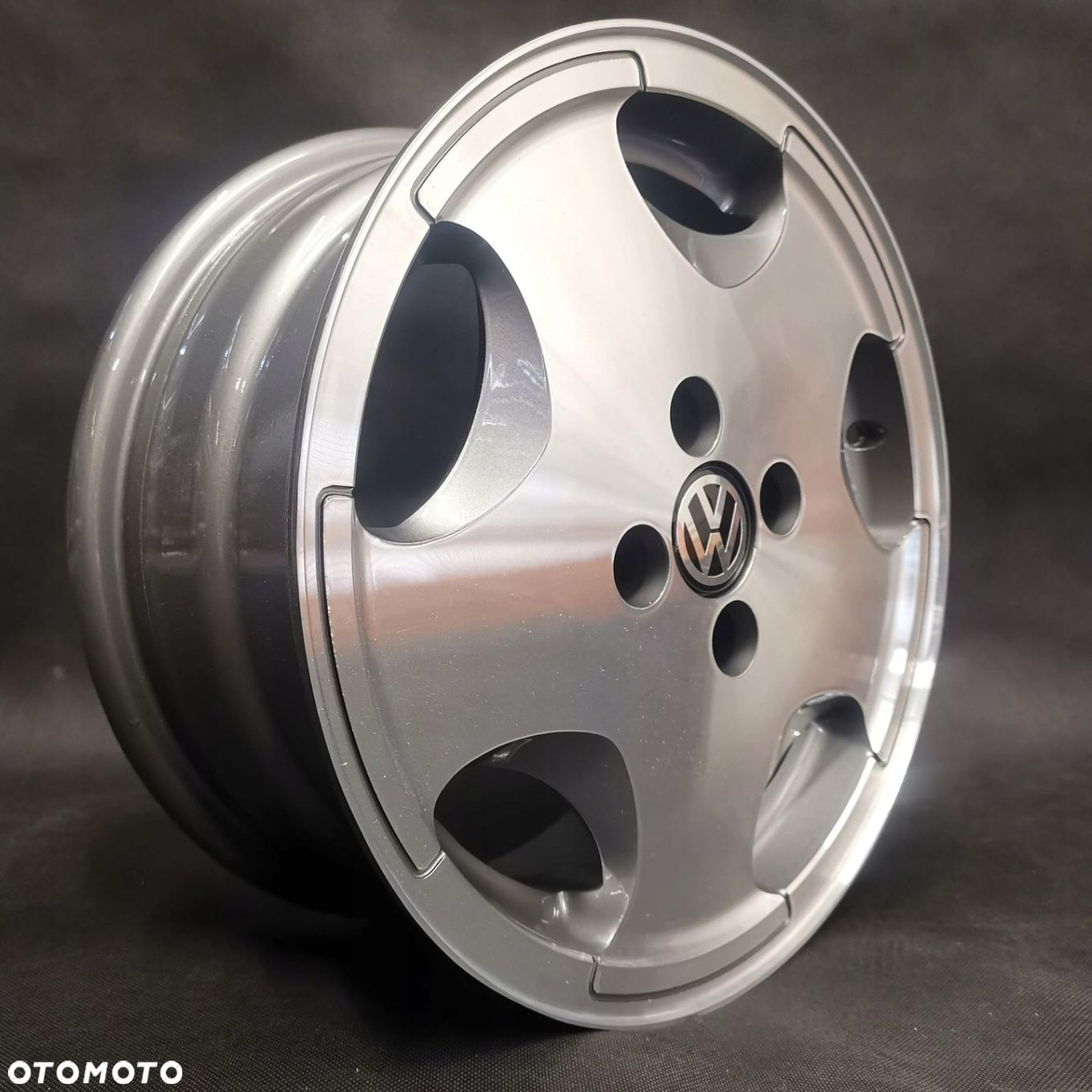 FELGA VW GOLF II 6J 15 4x100 ET35 191601025Q 357601025H - 2