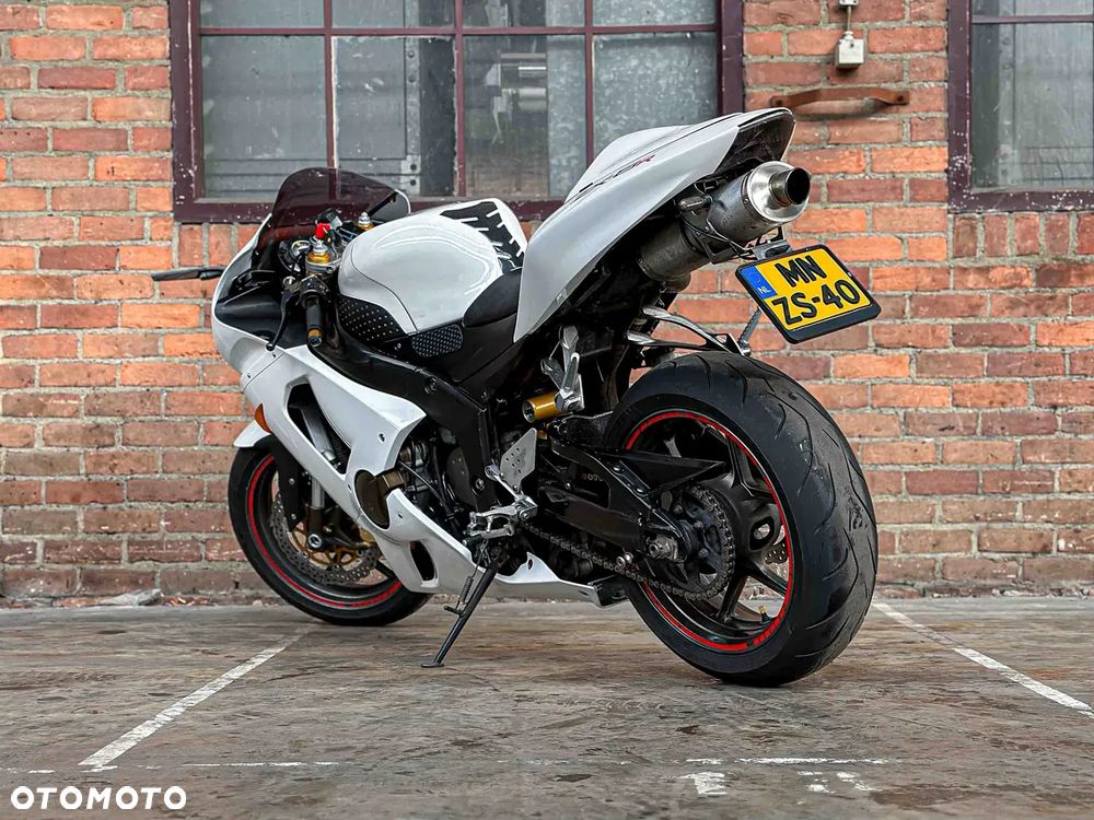 Kawasaki ZXR - 19