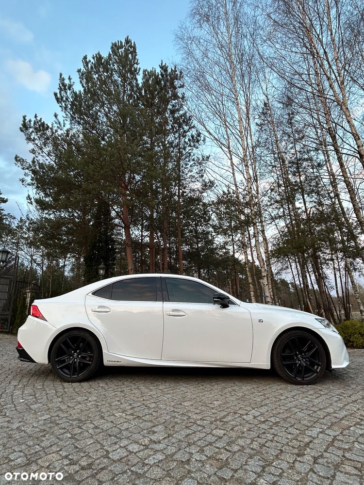 Lexus IS 300h F Sport EU6 - 2
