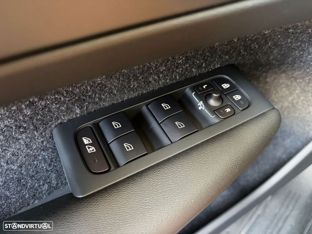 Volvo XC 40 2.0 D3 Momentum Plus - 12