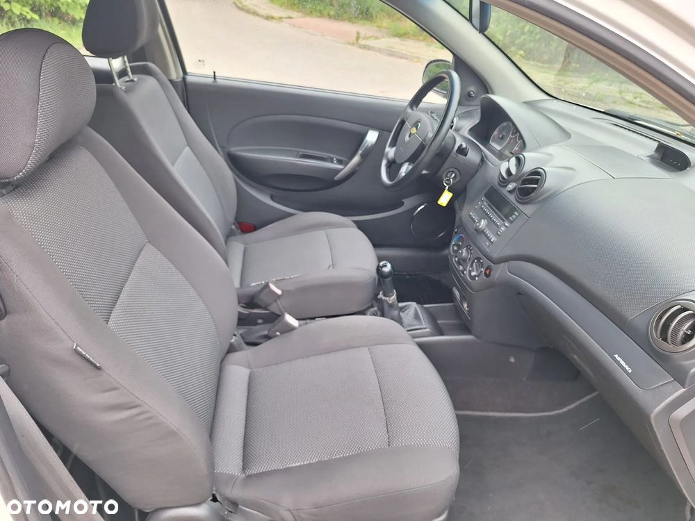 Chevrolet Aveo 1.2 16V Base+ - 14