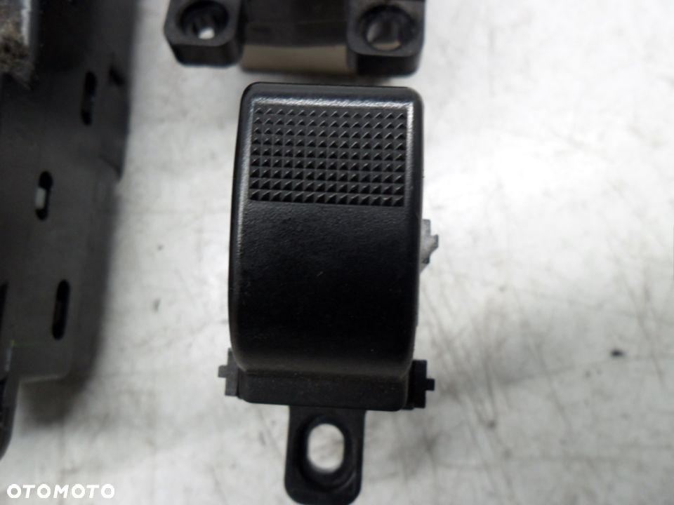MAZDA 6 02-05 2.0D KOMBI PANEL PRZEŁĄCZNIK SZYB REGULACJI LUSTEREK - 2