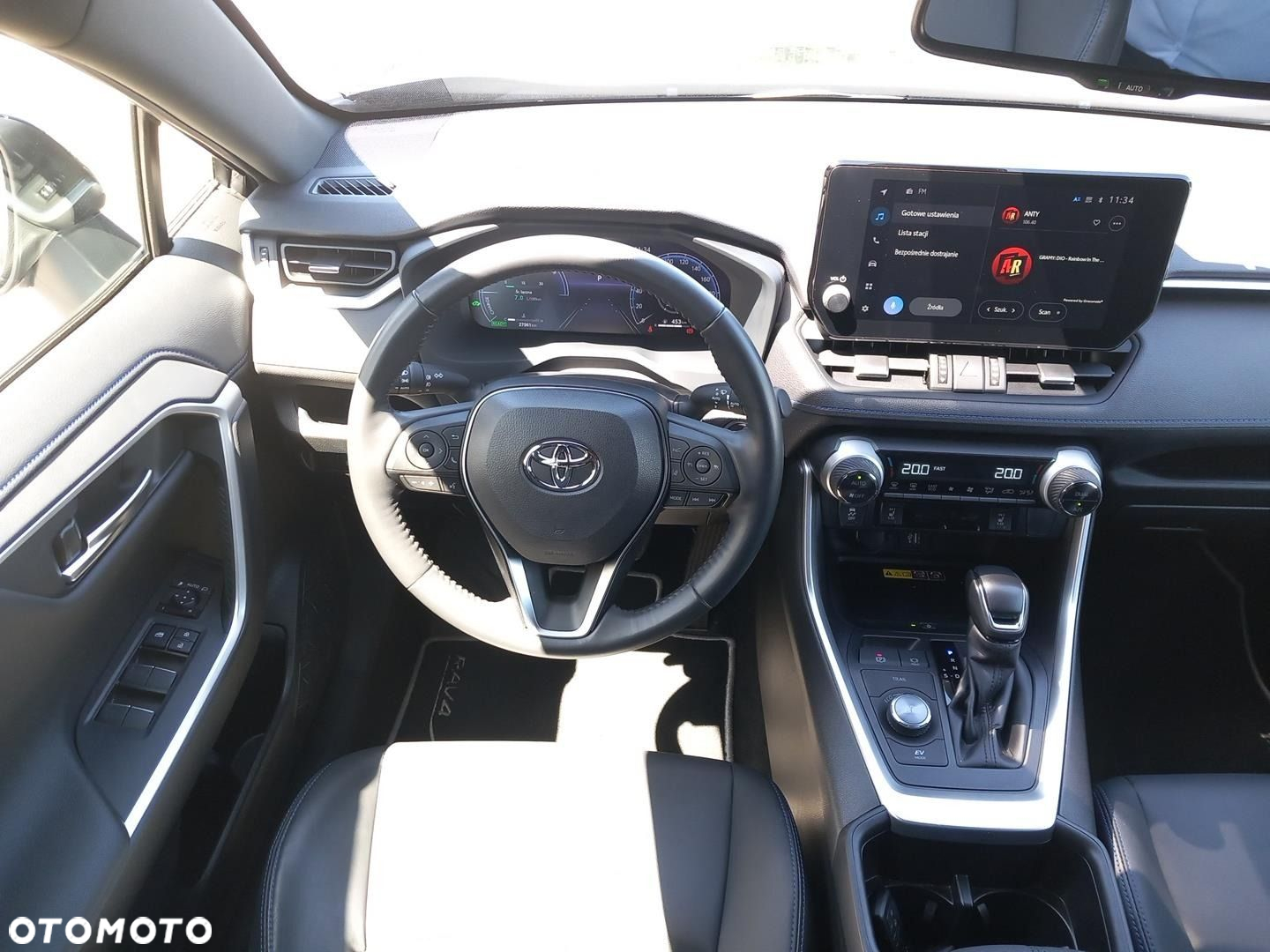 Toyota RAV4 - 9