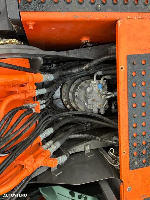 Hitachi ZX 250LC-6 - 15