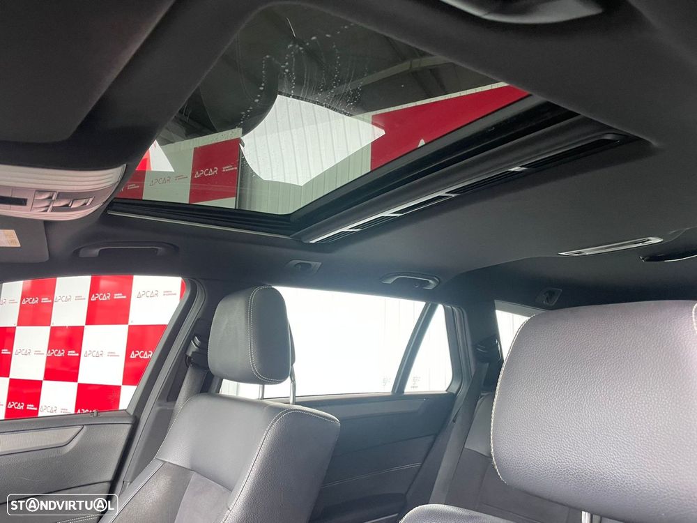 Mercedes-Benz E 300 Bluetec Hybrid Avantgarde - 28