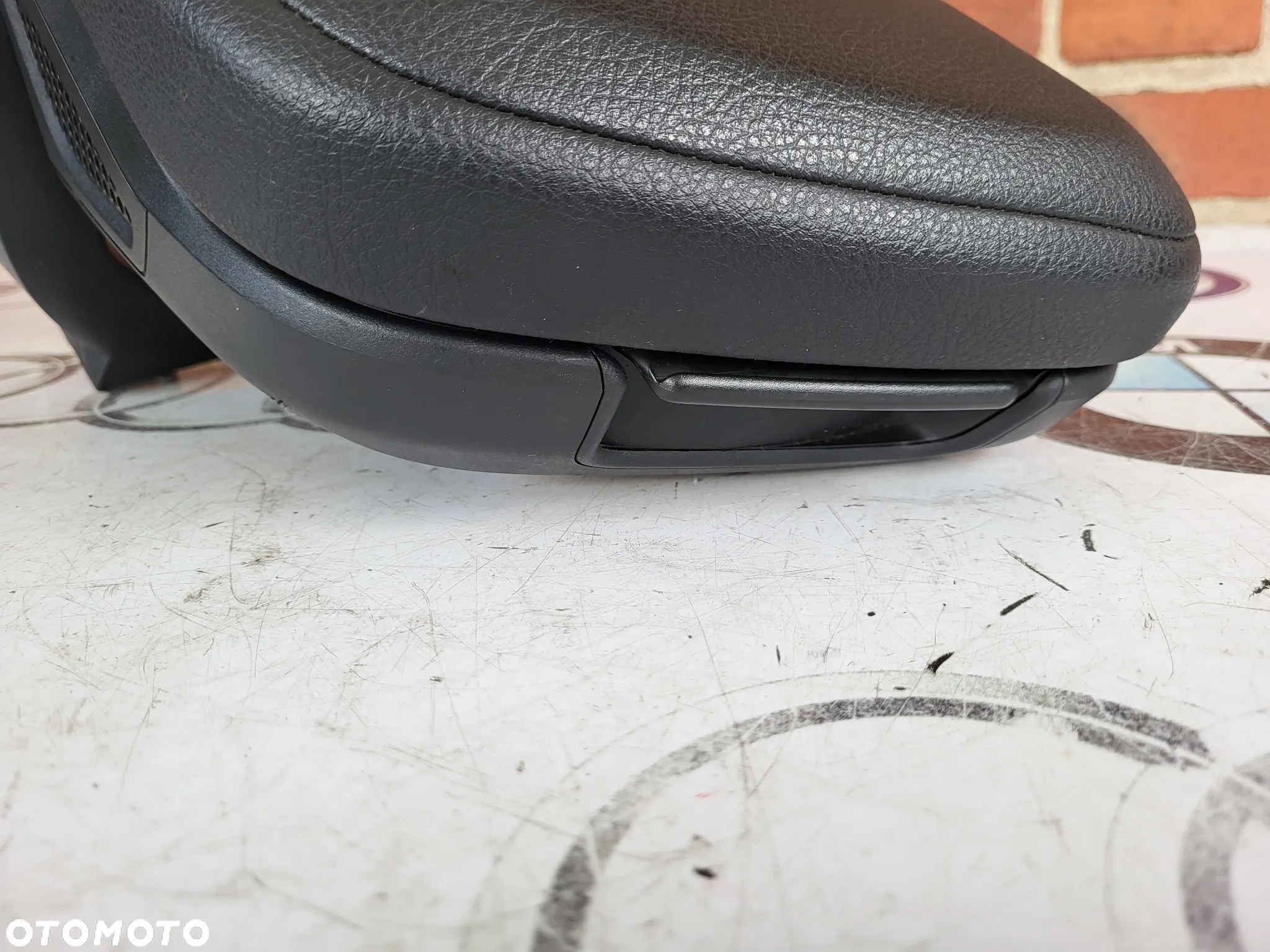 BMW X2 F39 Podłokietnik Schowek tunela środkowego  1264488 - 4