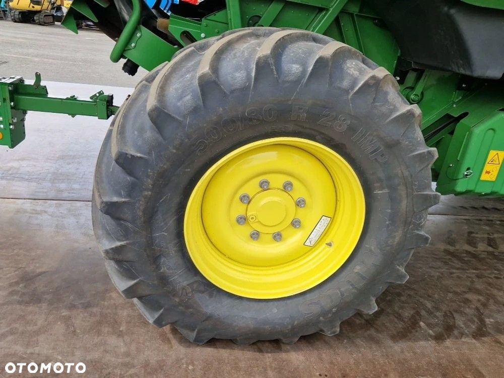 John Deere T660I - 22