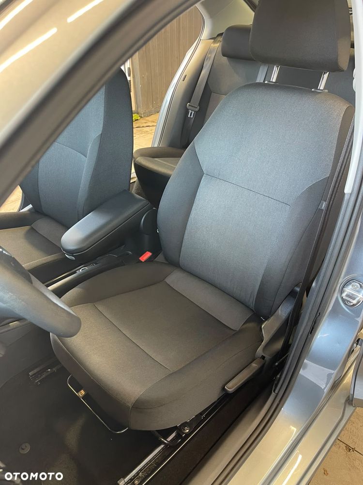 Skoda RAPID 1.2 TSI Cool Edition - 32