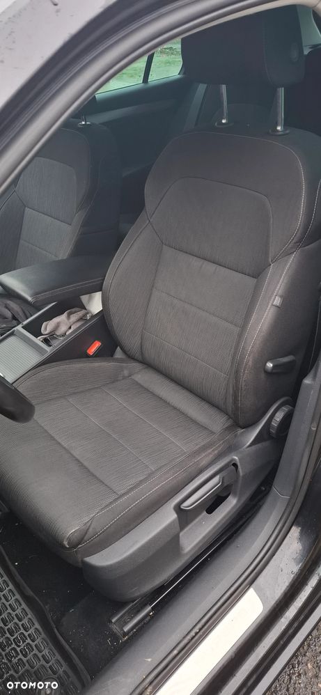 Skoda Superb 2.0 TDI Active DSG - 14