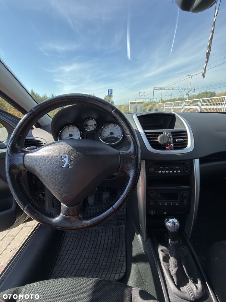 Peugeot 207 - 6