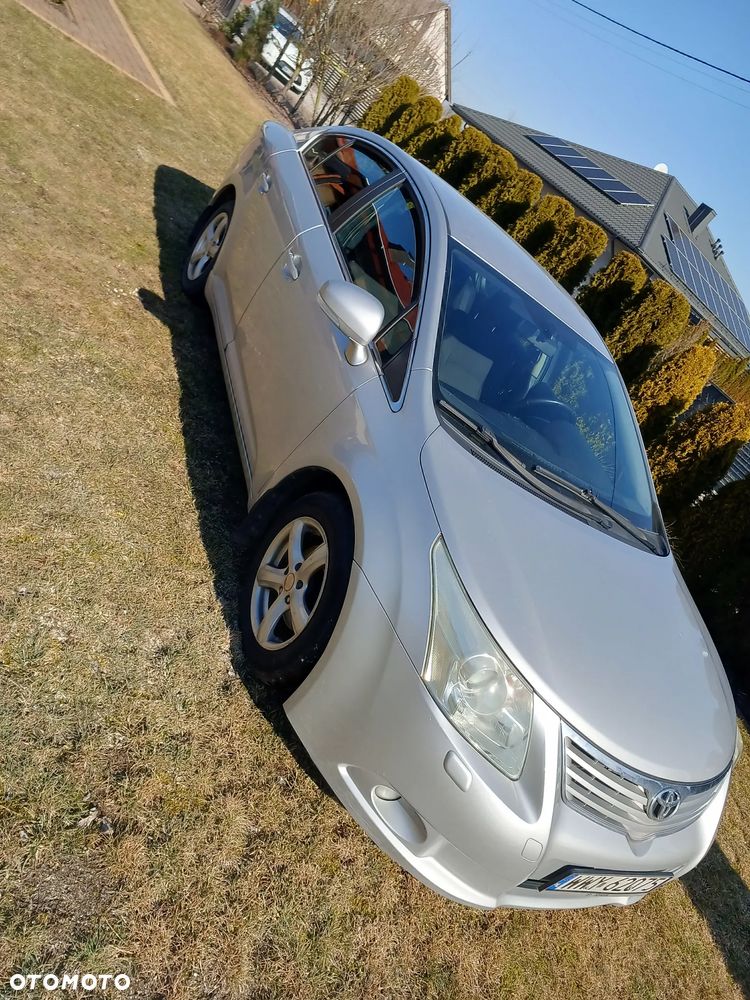 Toyota Avensis 2.0 D-4D - 7