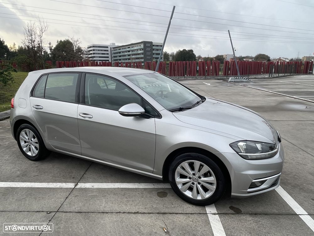 VW Golf 1.6 TDI Confortline - 21