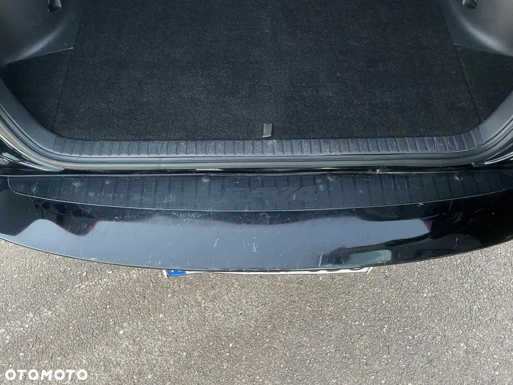 Toyota RAV4 - 23