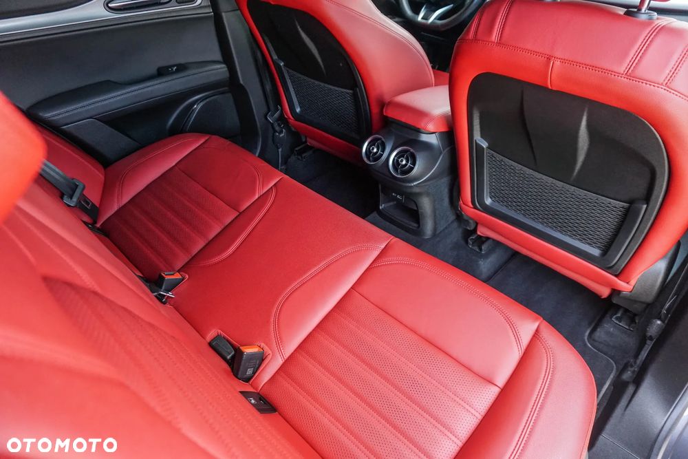 Alfa Romeo Stelvio 2.0 Turbo Veloce Q4 - 35