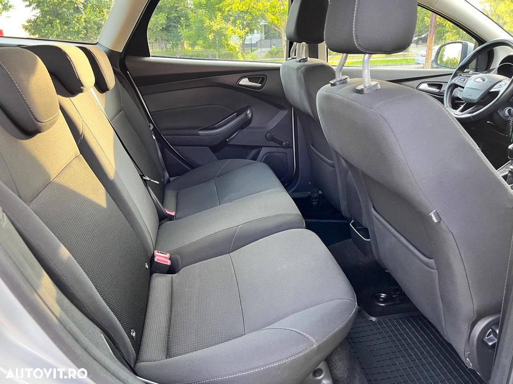 Ford Focus 1.6 TDCi DPF Start-Stopp-System SYNC Edition - 19