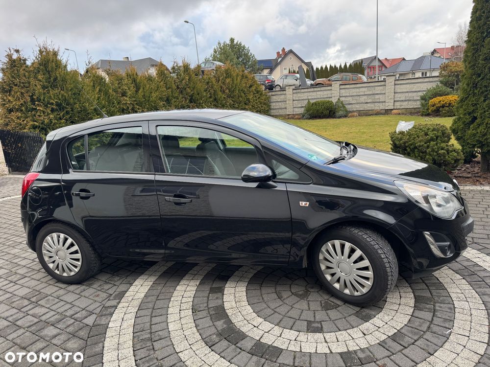 Opel Corsa 1.2 16V Cosmo - 10