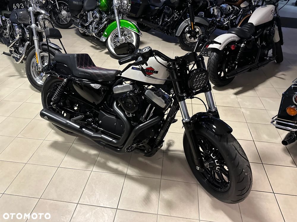 Harley-Davidson Sportster Forty-Eight - 4