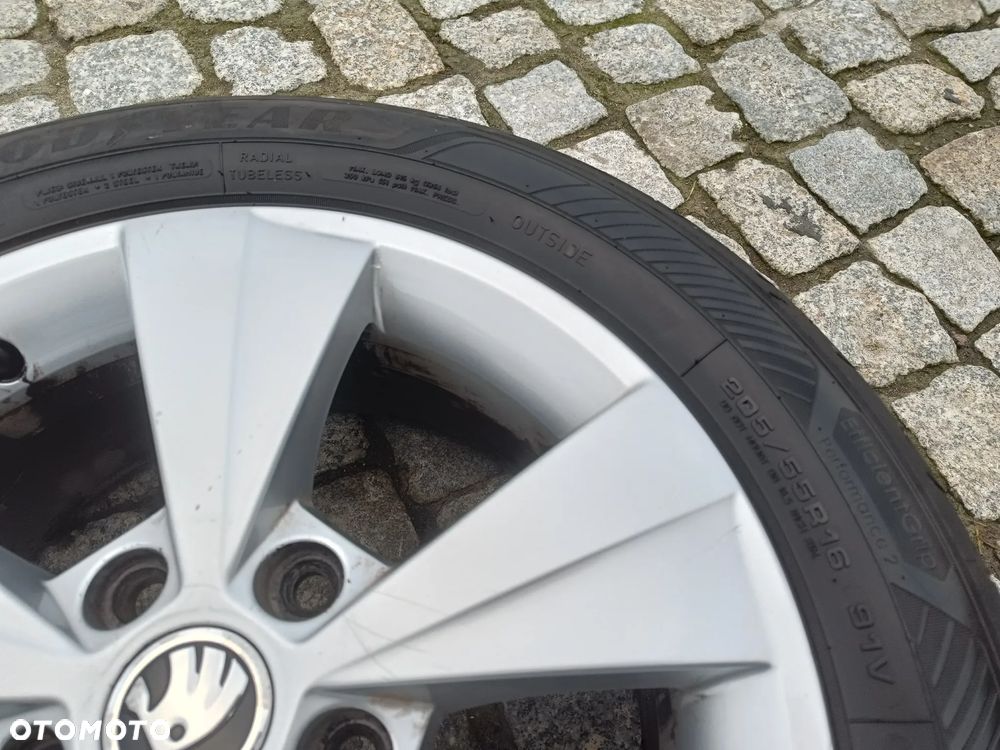 Felgi Aluminiowe 16 Skoda Octavia 3 5x112 ET46 5E0601025C Koła VW Seat Audi 6,5Jx16H2 - 12