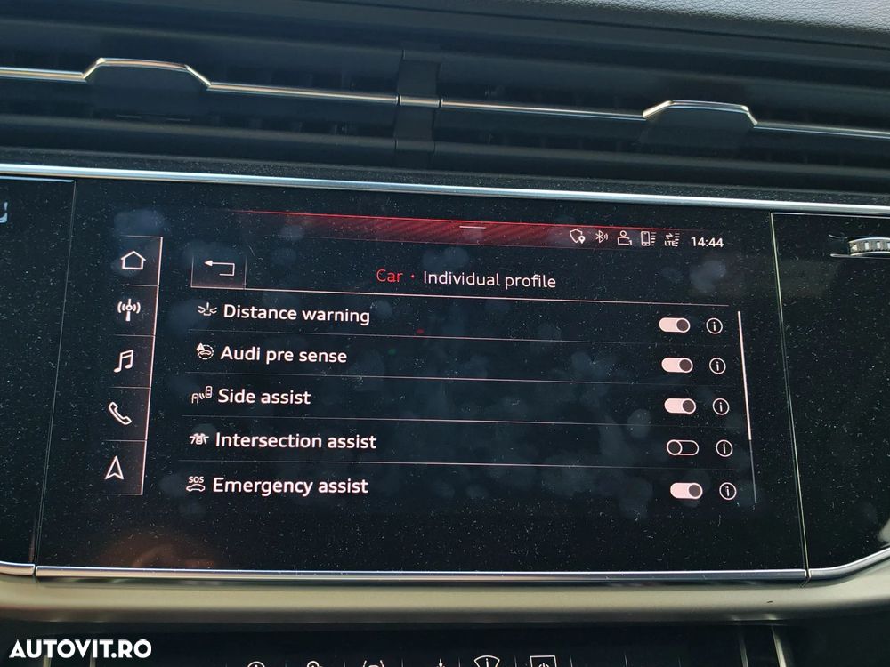 Audi Q8 - 35