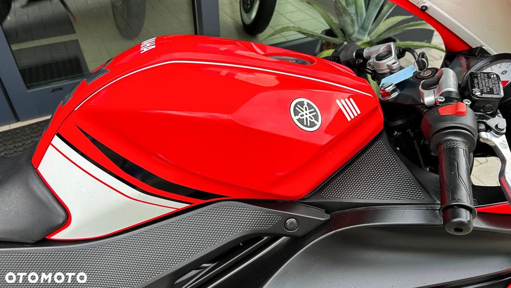 Yamaha YZF - 10