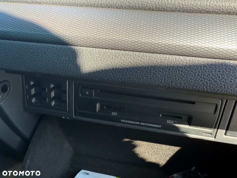 Volkswagen Golf 1.6 TDI BlueMotion Technology Lounge - 19