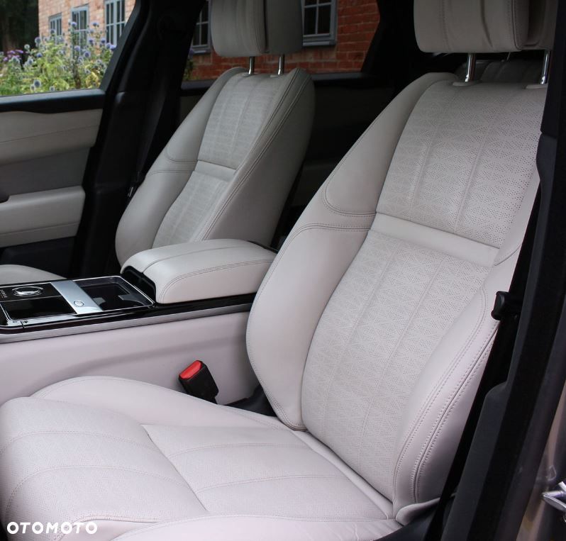 Land Rover Range Rover Velar 3.0 SD6 R-Dynamic - 12