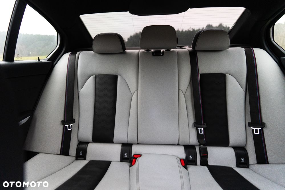BMW M3 Competition M xDrive - 19