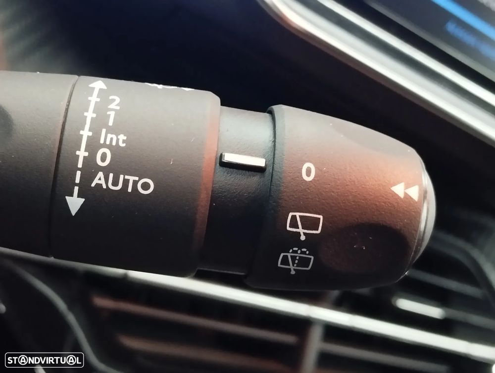 Peugeot 2008 1.2 PureTech Style - 20