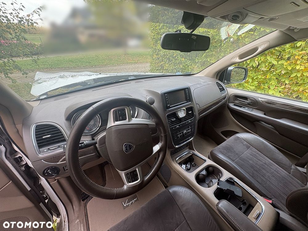 Lancia Voyager - 21