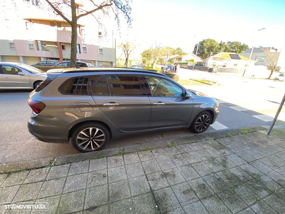 Fiat Tipo Station Wagon 1.6 M-Jet Lounge Tech J17 DCT - 2