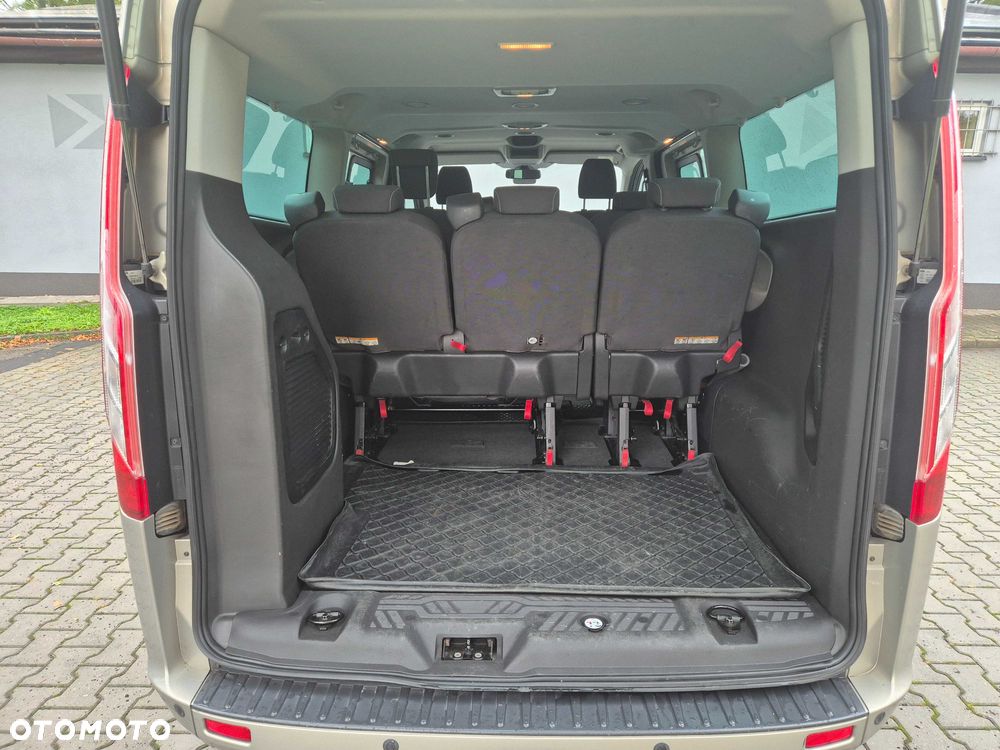 Ford Tourneo Custom - 5