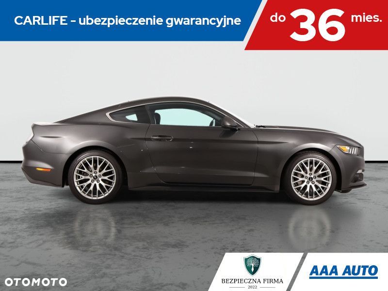 Ford Mustang - 8