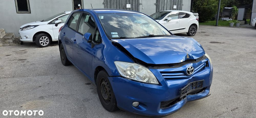 TOYOTA AURIS fotel prawy przód - 10