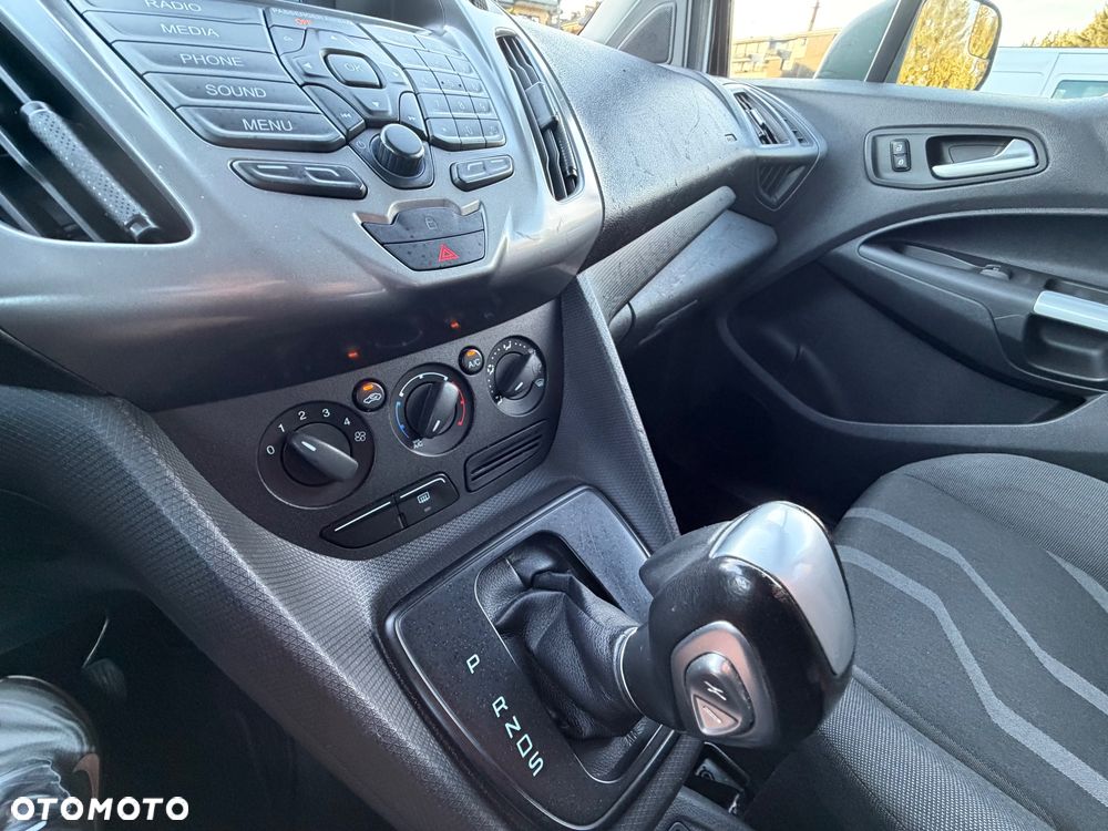 Ford Transit Connect - 17