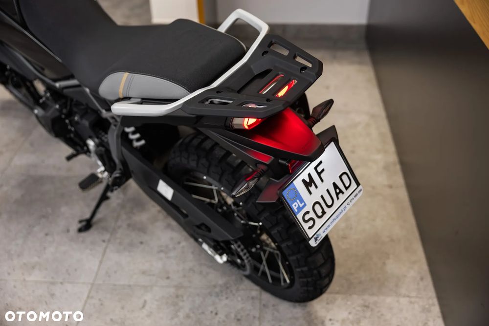 CFMoto MT - 13