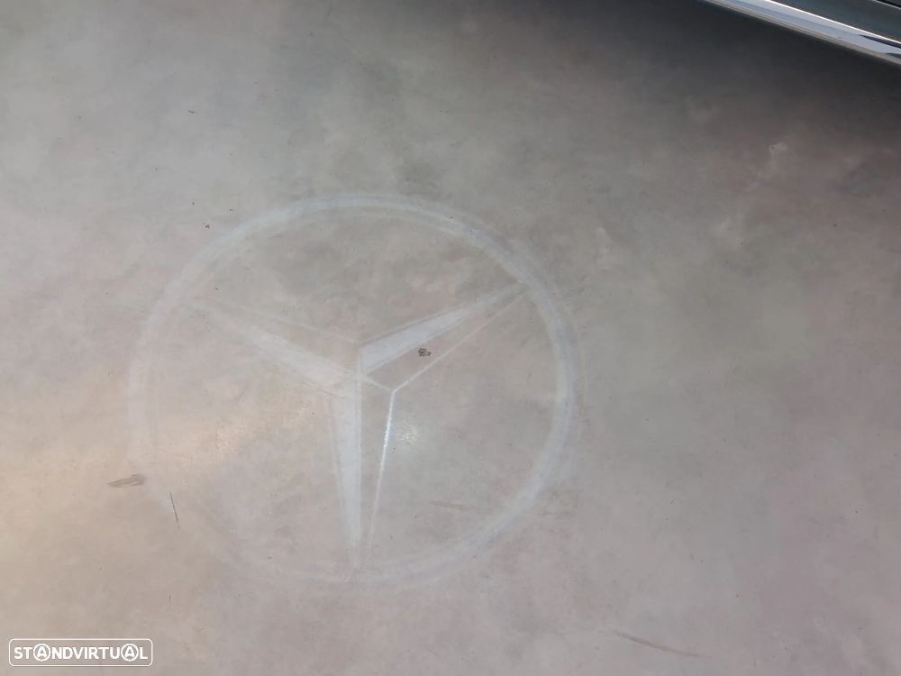 Mercedes-Benz E 220 d AMG Line - 14