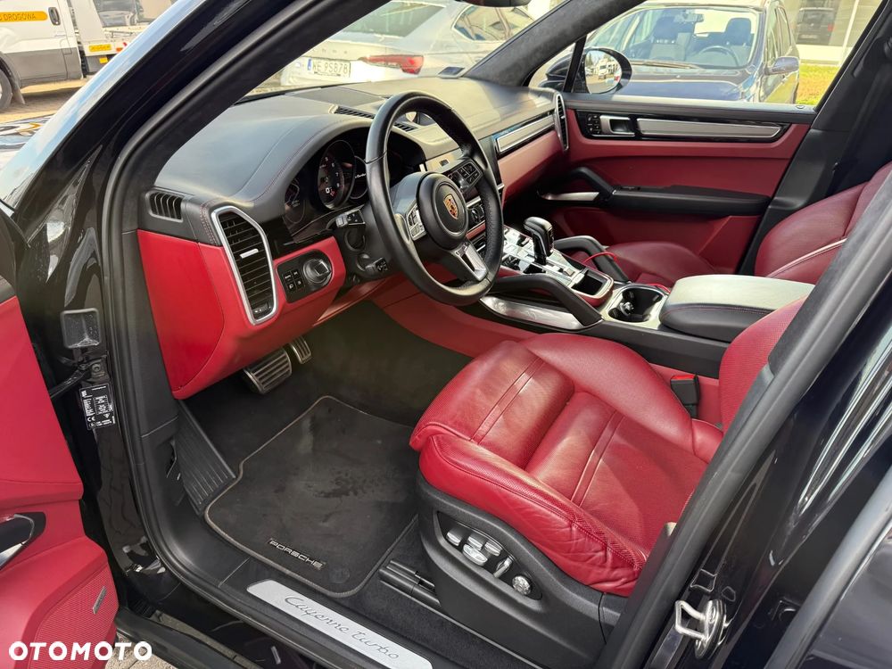 Porsche Cayenne Turbo - 15
