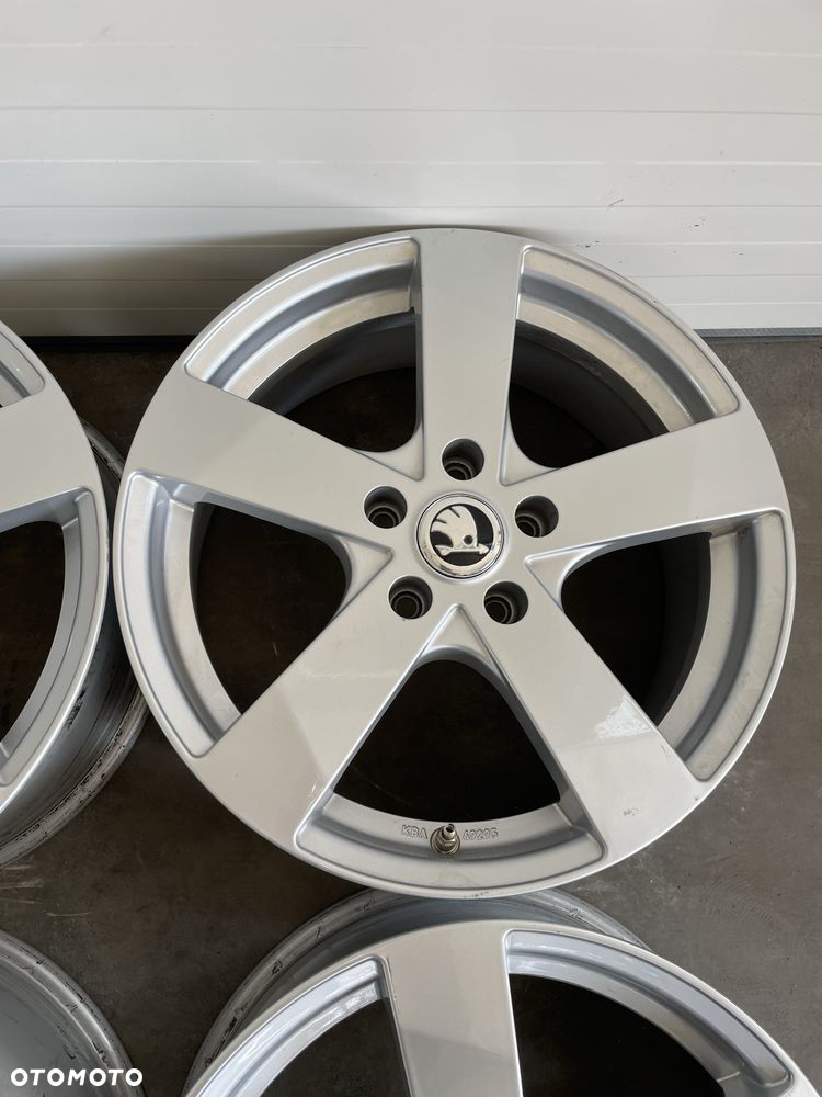 FELGI ALUMINIOWE Skoda 7" x 17" x 5x112 x 57,1 x ET45 - 3