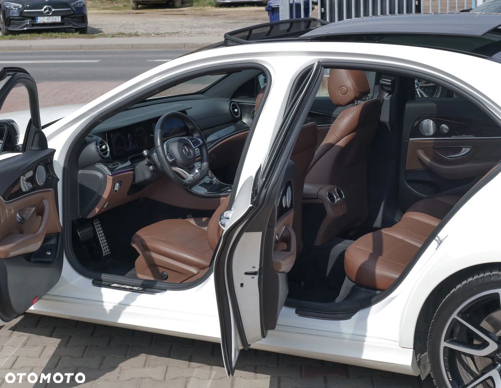 Mercedes-Benz Klasa E 43 AMG 4-Matic - 12