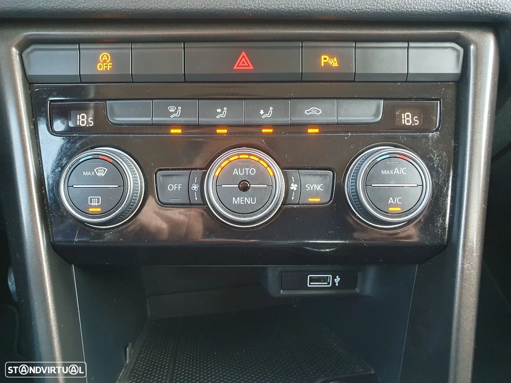 VW T-Roc 1.0 TSI Style - 38