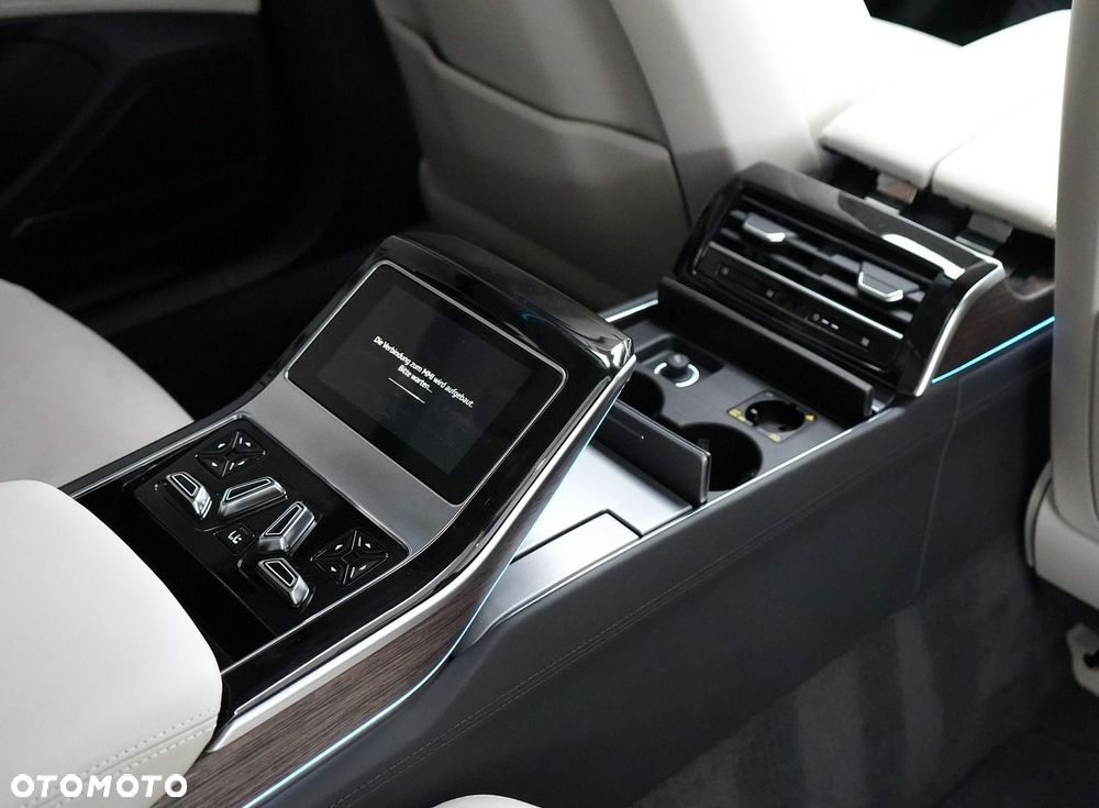 Audi A8 - 33