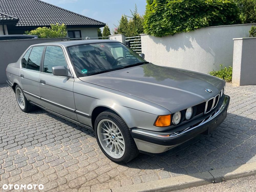 BMW Seria 7 - 10