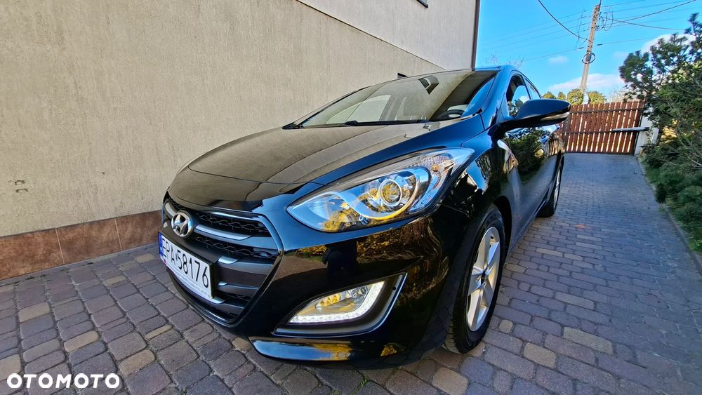 Hyundai i30 blue 1.4 Passion - 2