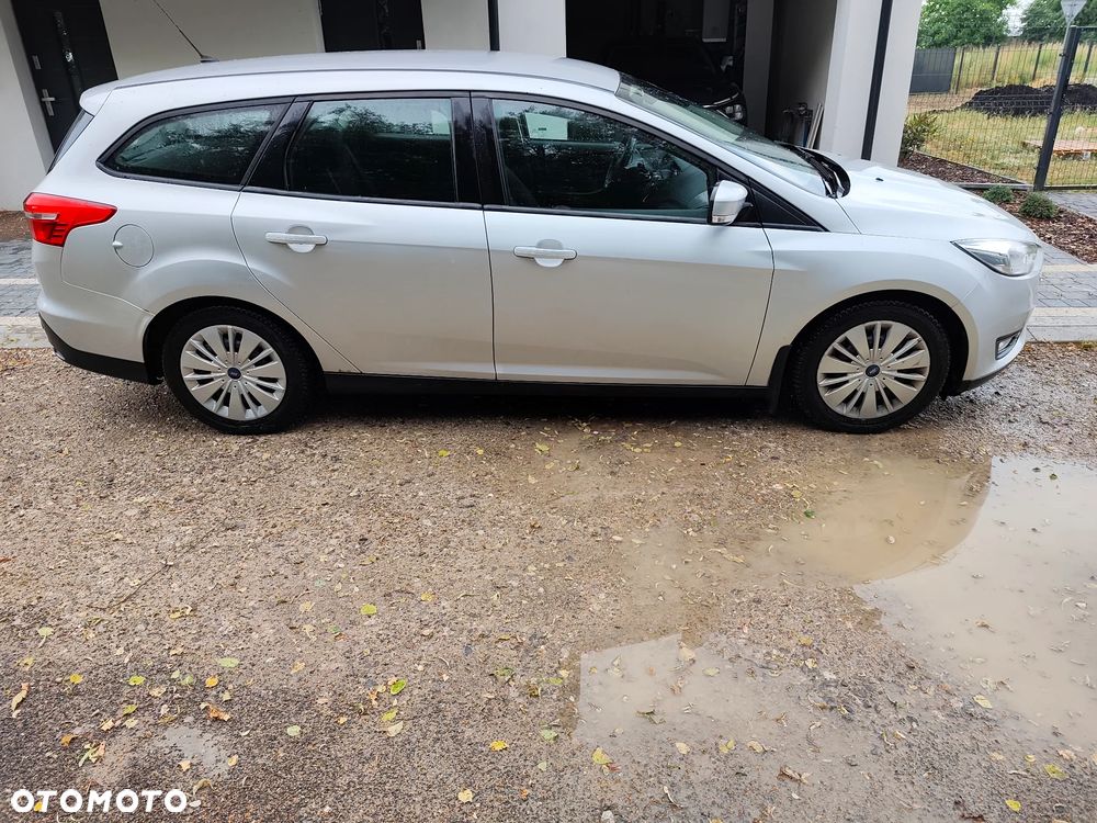 Ford Focus 1.5 TDCi SYNC Edition - 8