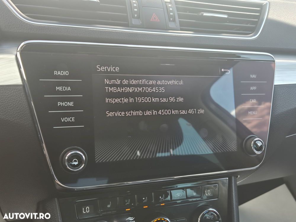 Skoda Superb 2.0 TDI DSG Ambition - 24