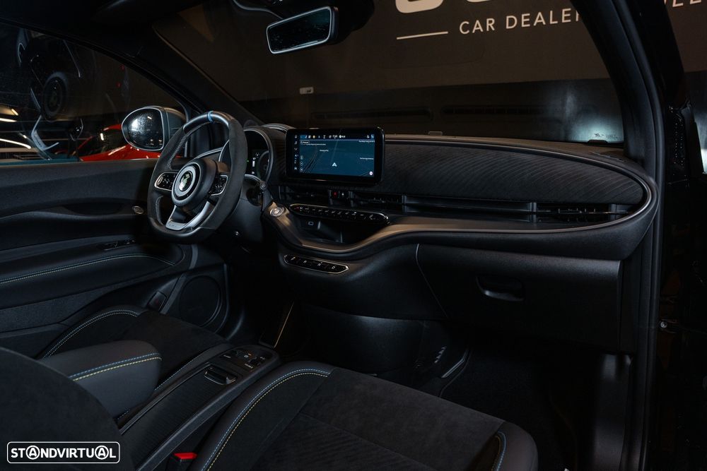 Abarth 500e Scorpionissima - 17